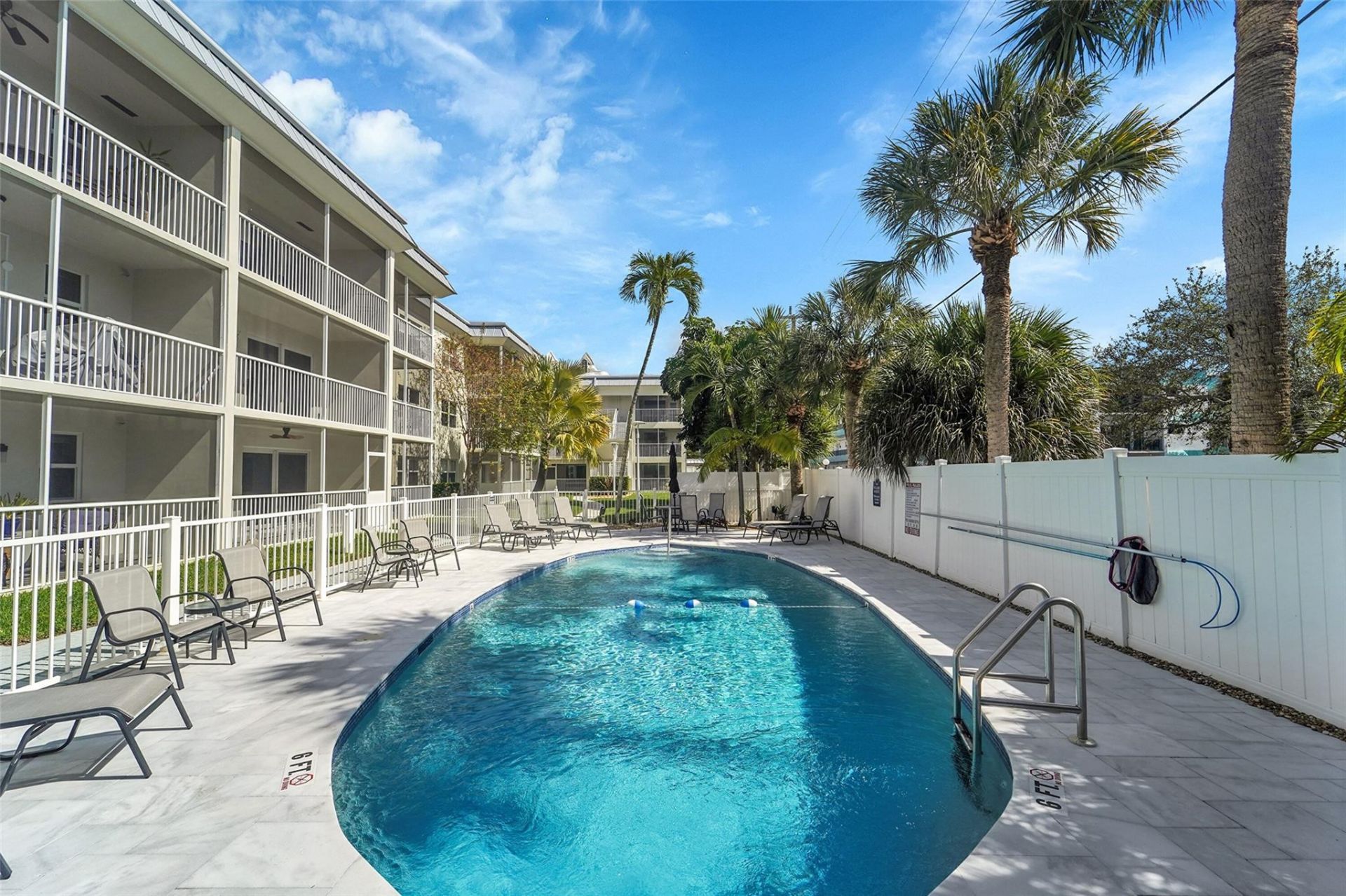 1439 S Ocean Boulevard, Unit 105, Lauderdale by the Sea, FL 33062 Photo