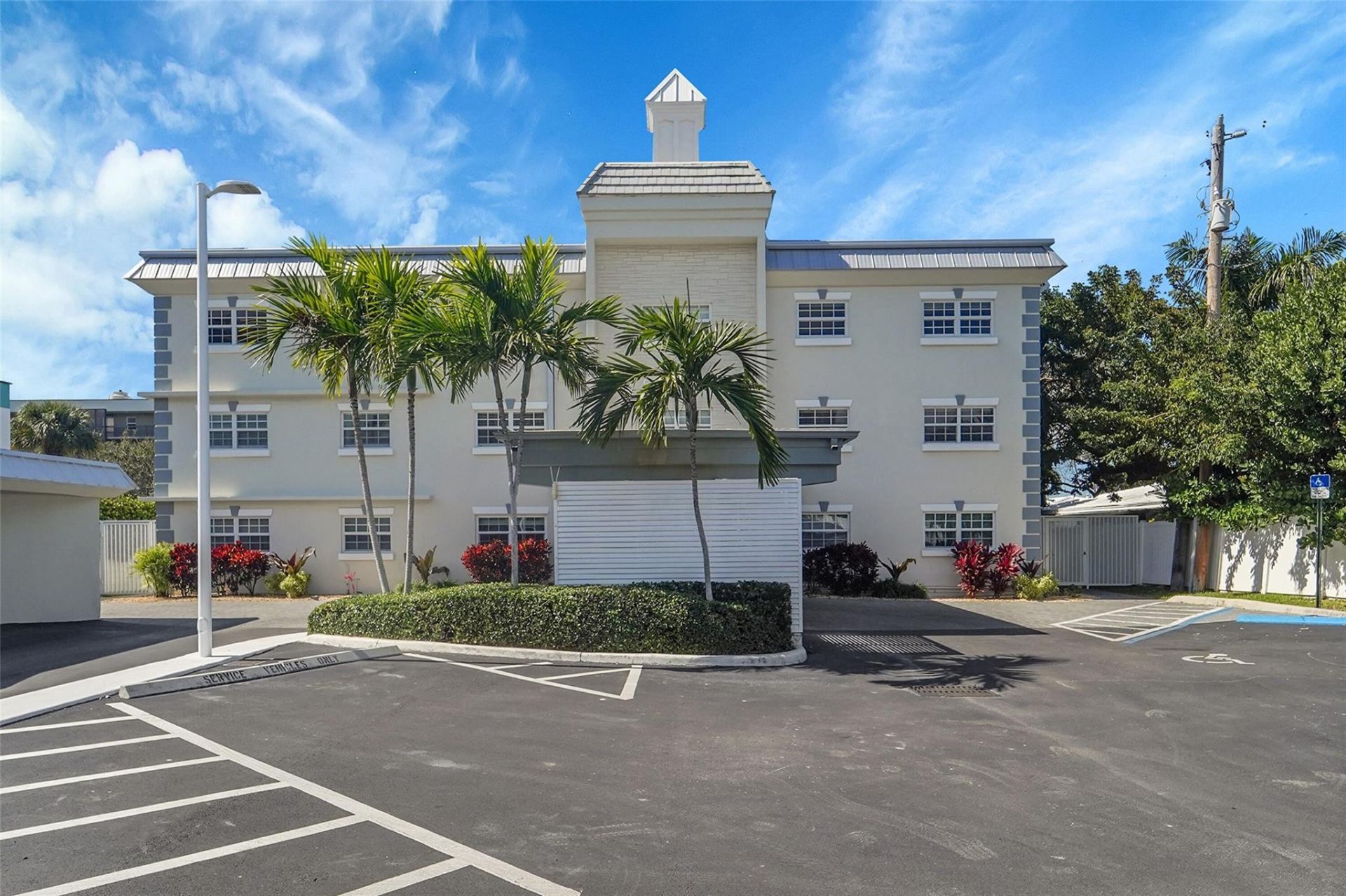 1439 S Ocean Boulevard, Unit 105, Lauderdale by the Sea, FL 33062 Photo