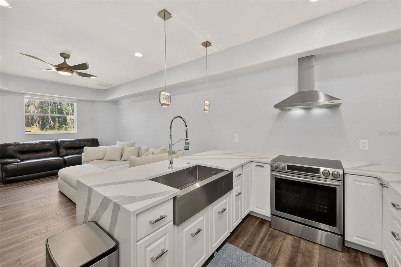 3410 26th Avenue E, Bradenton, FL 34208 Photo