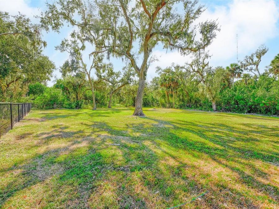 Property Image 80