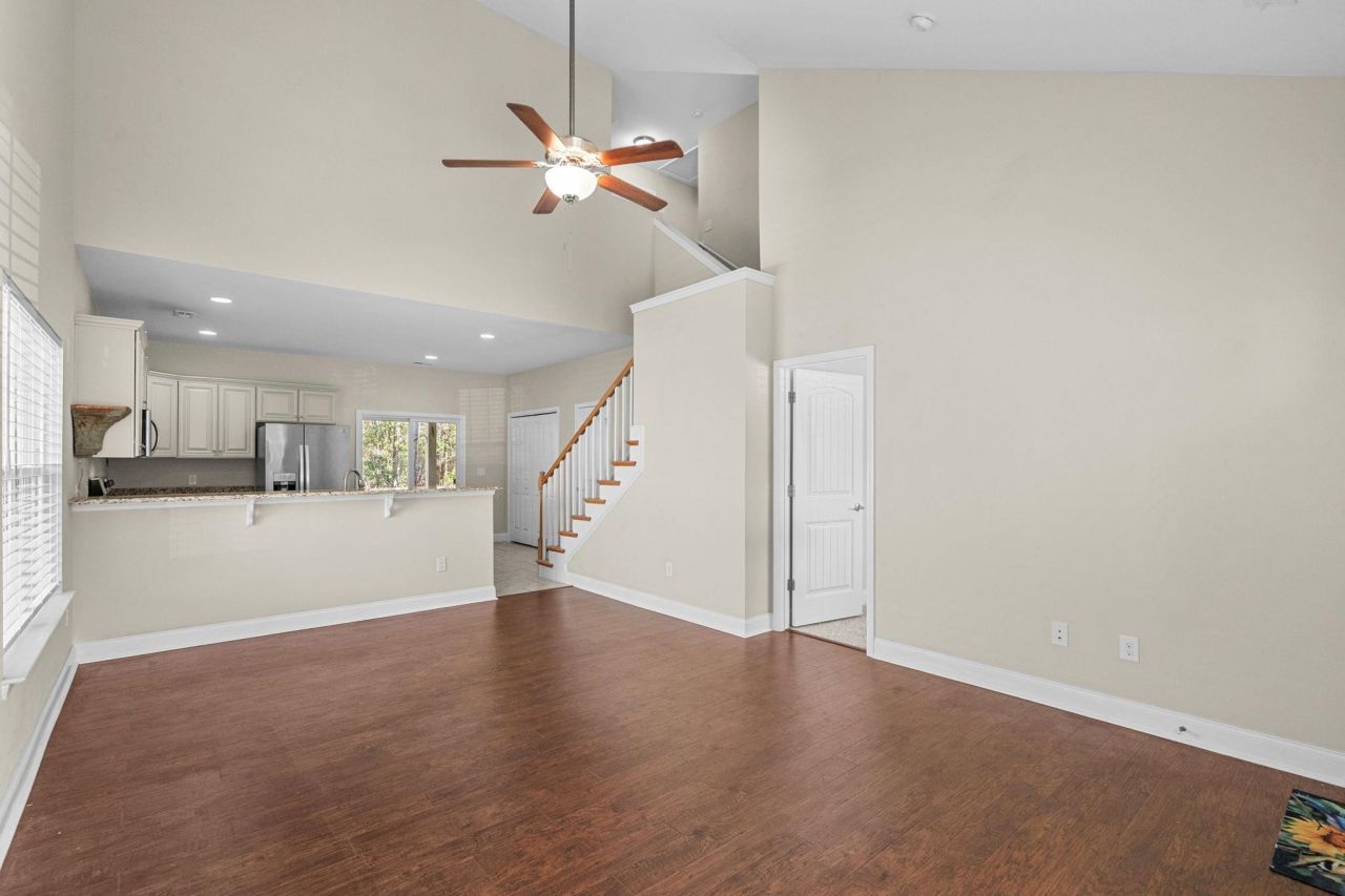 1086 Dinger Ct. Photo 11