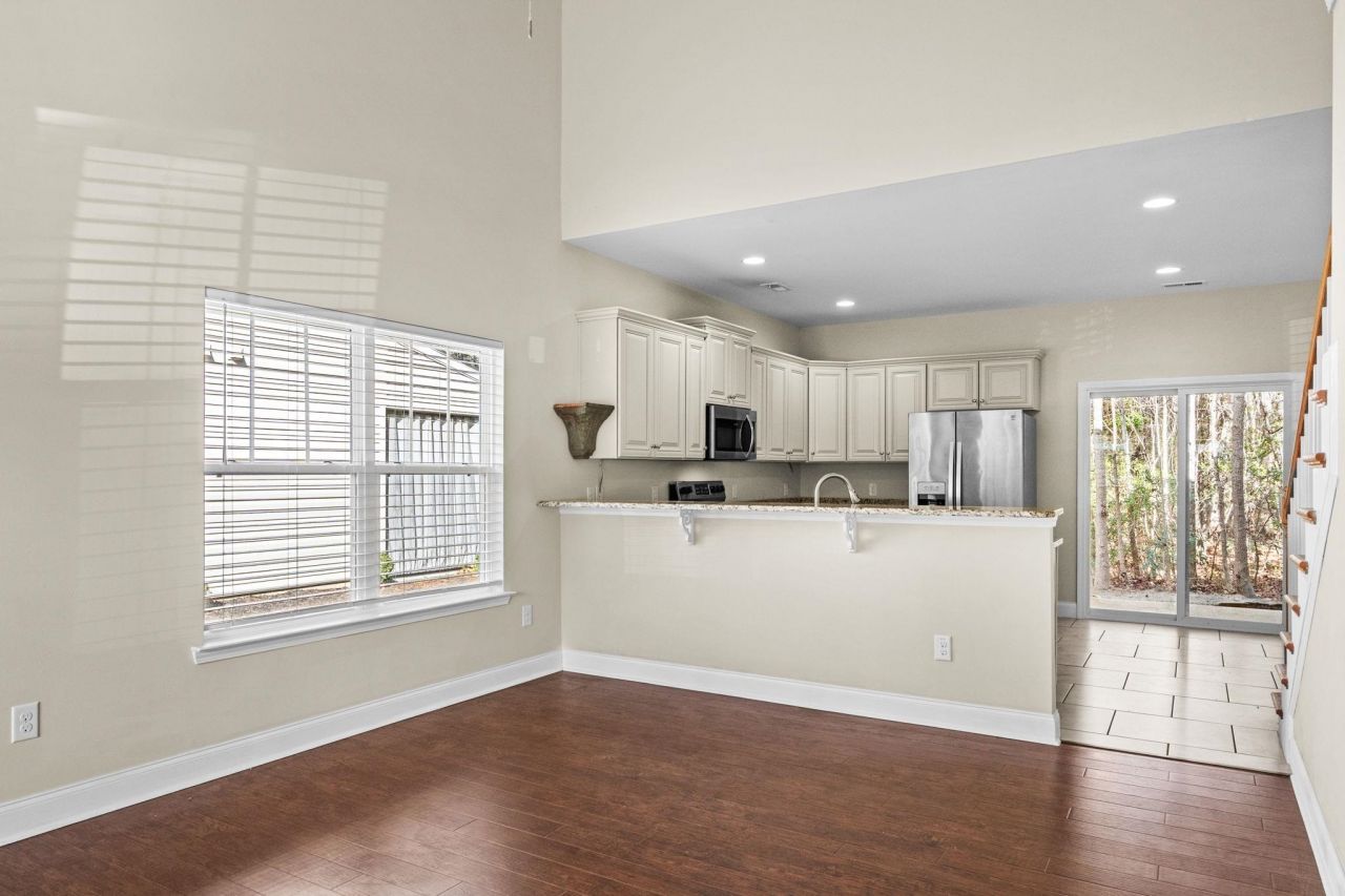 1086 Dinger Ct. Photo 12