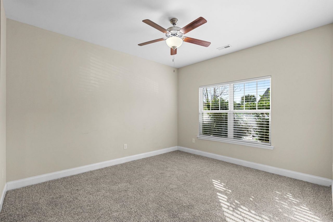 1086 Dinger Ct. Photo 21