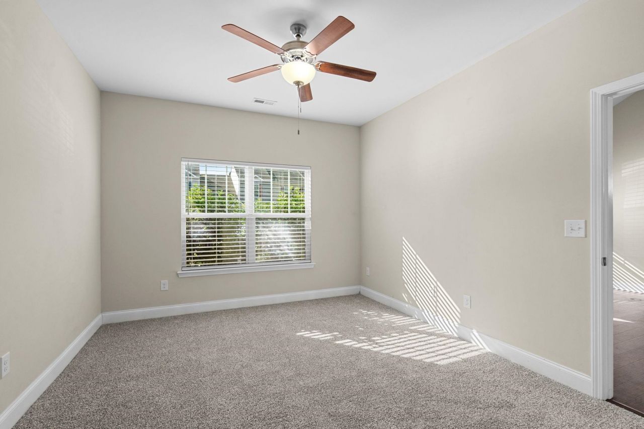 1086 Dinger Ct. Photo 22