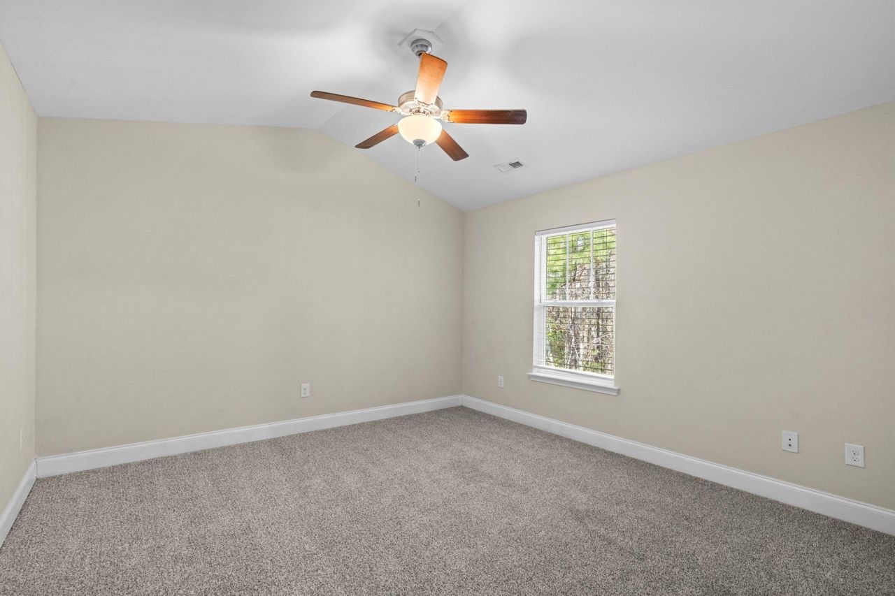 1086 Dinger Ct. Photo 27