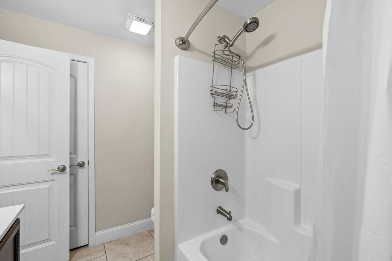 1086 Dinger Ct. Photo 29