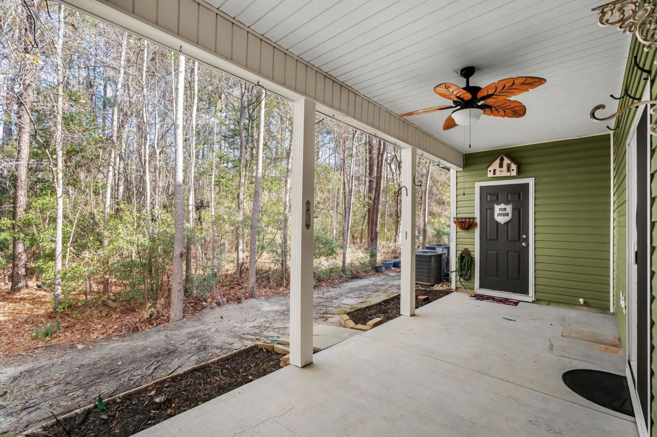 1086 Dinger Ct. Photo 32