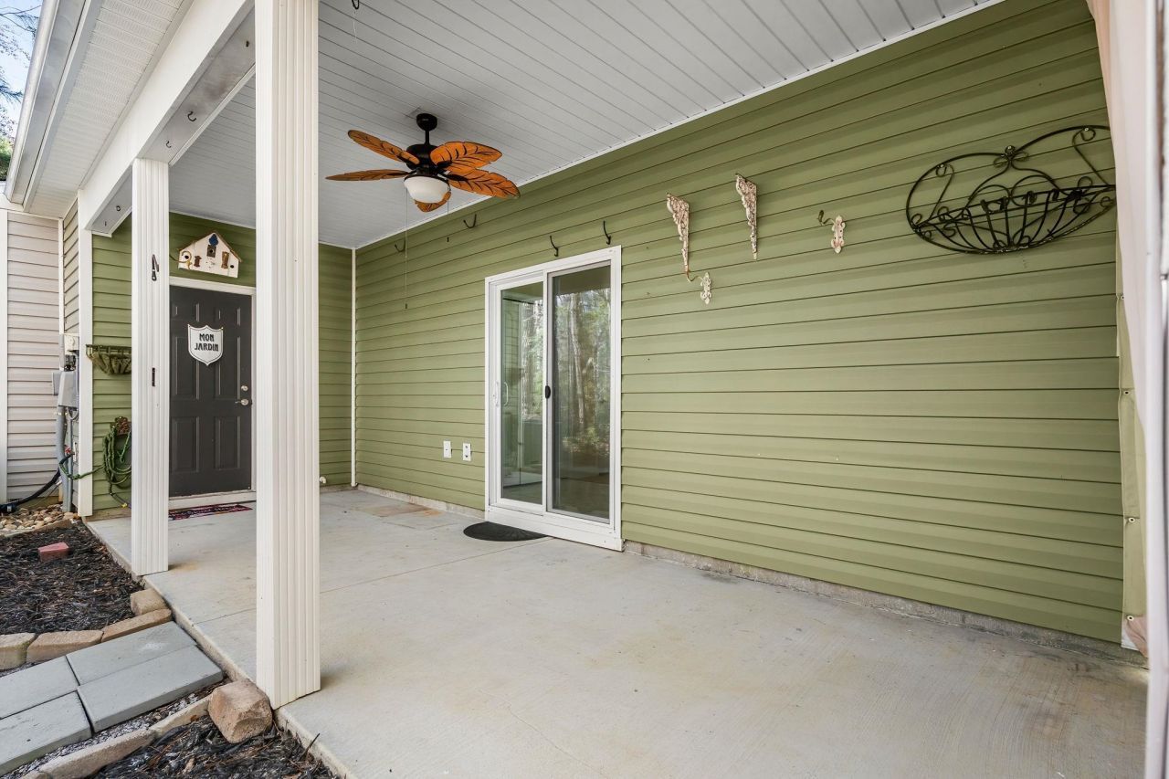 1086 Dinger Ct. Photo 33