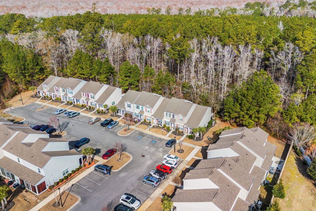 1086 Dinger Ct. Photo 43