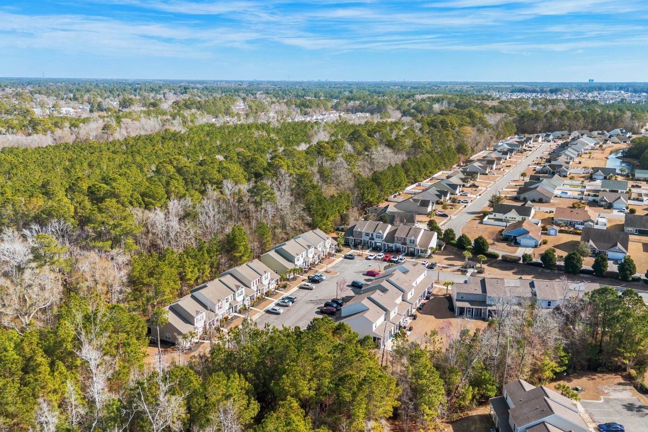 1086 Dinger Ct. Photo 45