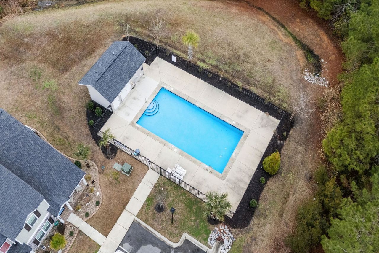 1086 Dinger Ct. Photo 46