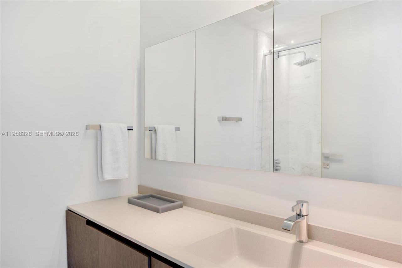 350 Ocean Dr, Unit 701N, Key Biscayne, FL 33149 Photo