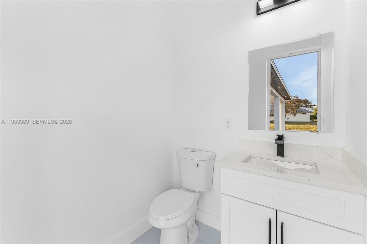 1523 NE 19 Ave, Cape Coral, FL 33909 Photo