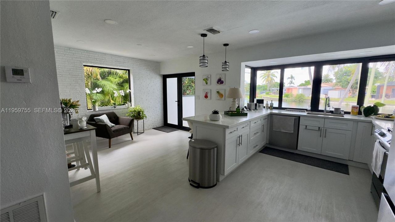 6705 Ficus Dr , Miramar, FL 33023 Photo