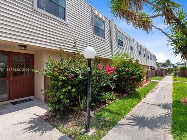6603 Winfield Blvd, Unit B2, Margate, FL 33063