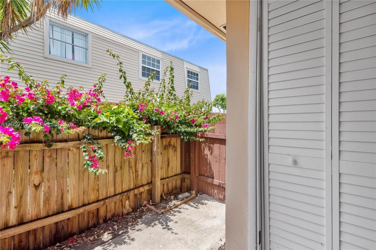 6603 Winfield Blvd, Unit B2, Margate, FL 33063 Photo