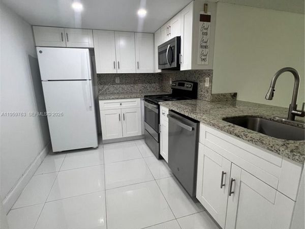 14155 SW 87th St, Unit E201, Miami, FL 33183