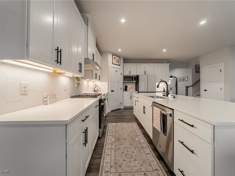 6162 James Drive, Lorain, OH 44053 Photo 14