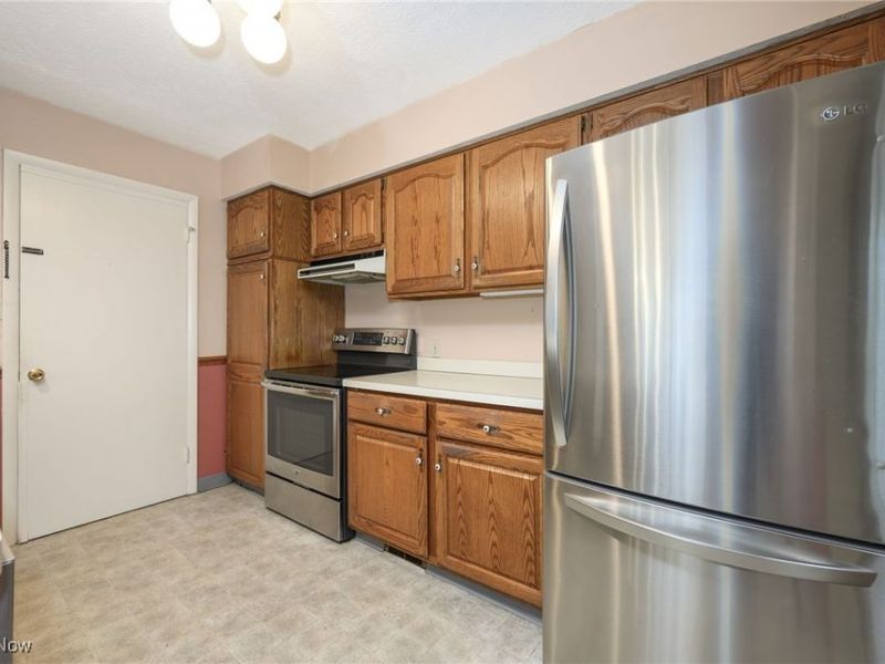 3430 Kellybrook Drive, Cuyahoga Falls, OH 44223 Photo 8