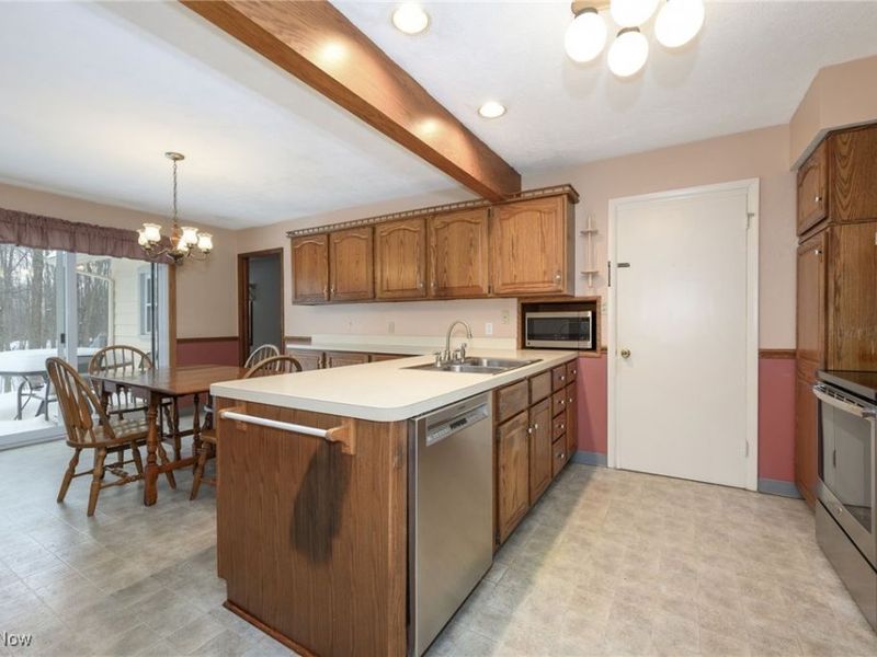 3430 Kellybrook Drive, Cuyahoga Falls, OH 44223 Photo 9