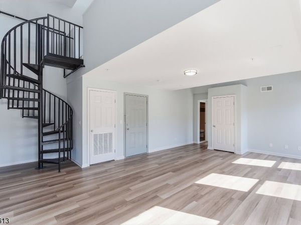 160 Lafayette St, Unit 401, Jersey, NJ 07304