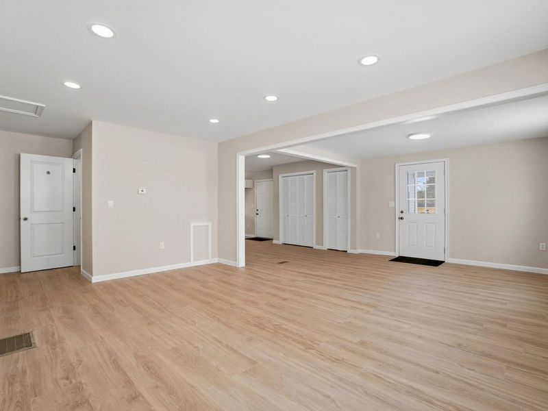 215 Rooney Drive, Urbana, OH 43078 Photo 6