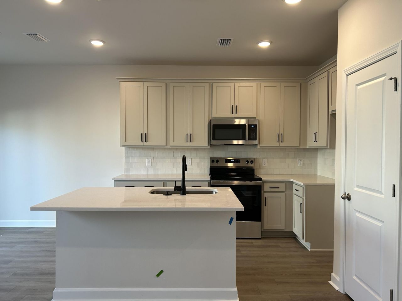 101 Berry Shoals Drive Photo 6