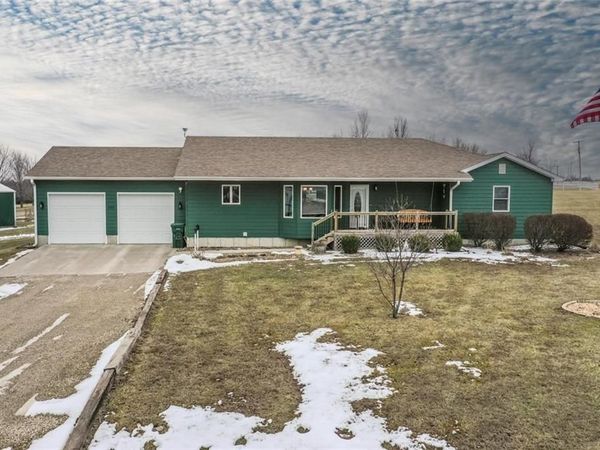2915 Oak Hill Road, Vassar, KS 66543