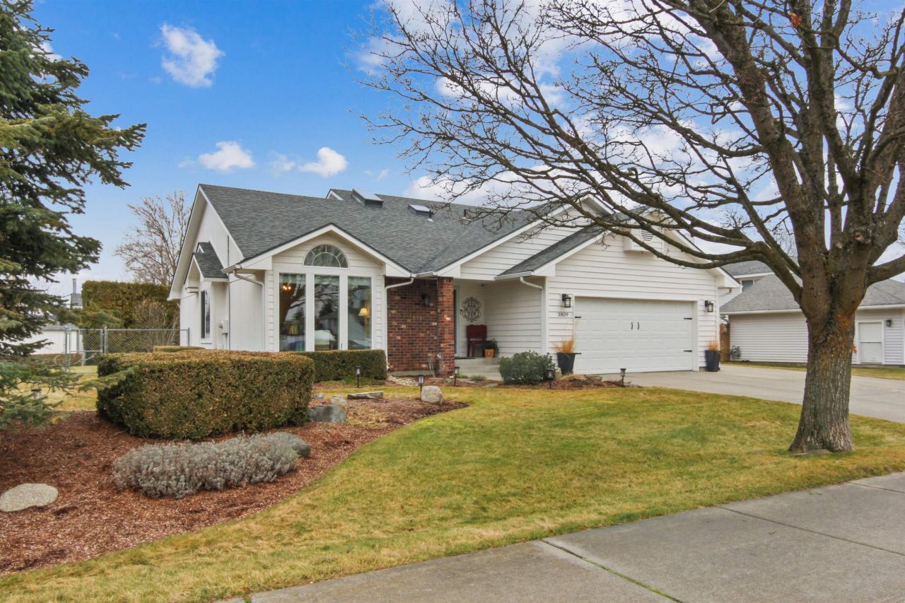 3809 S Loretta Dr, Spokane Valley, WA 99206 Main Photo