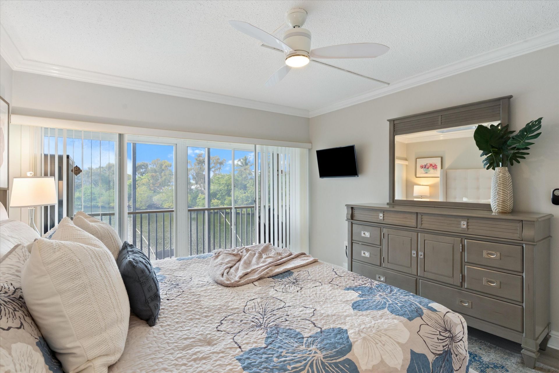 1319 E Hillsboro Boulevard, Unit 214, Deerfield Beach, FL 33441 Photo