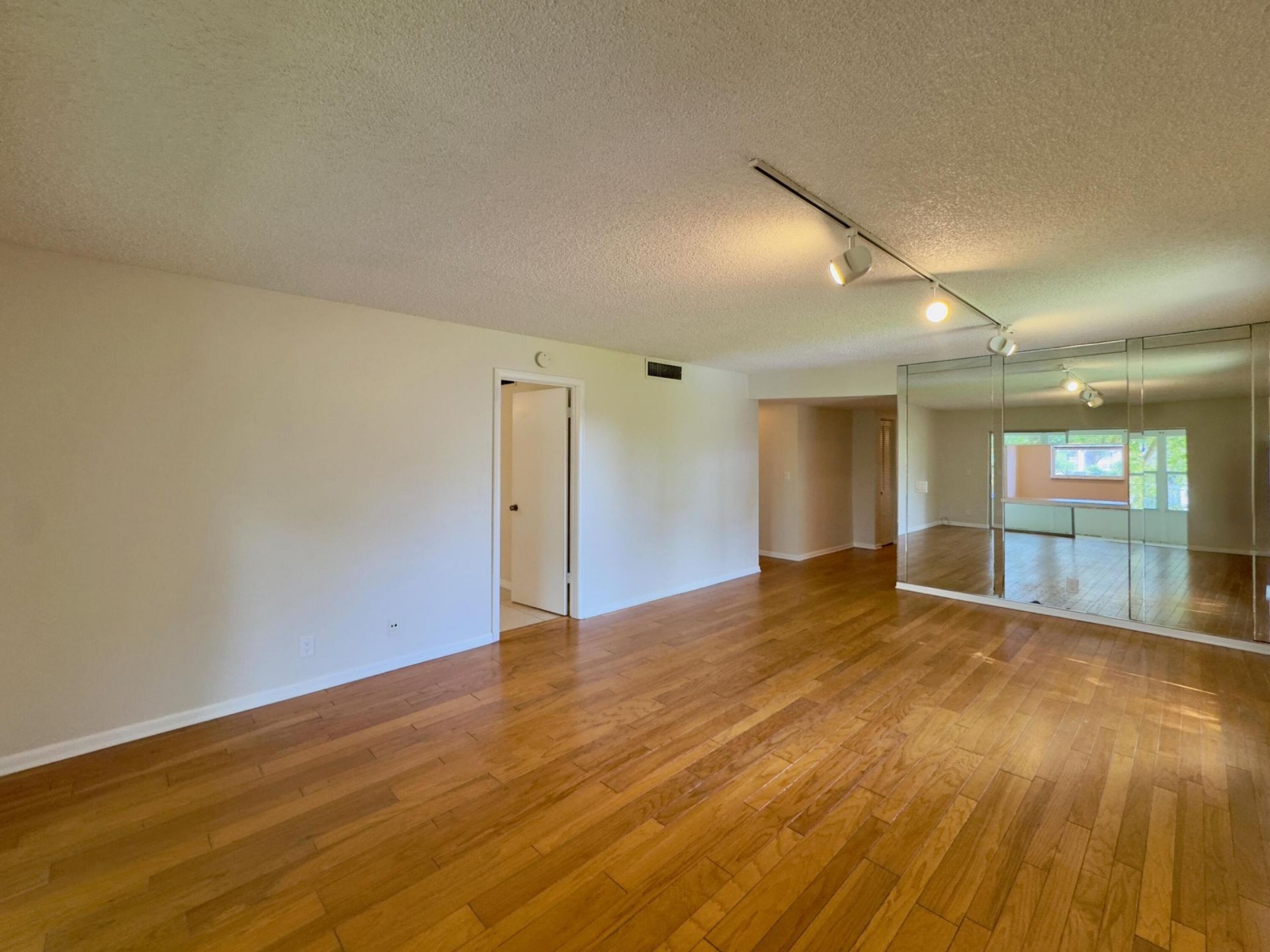 2800 Fiore Way, Unit 201, Delray Beach, FL 33445 Photo