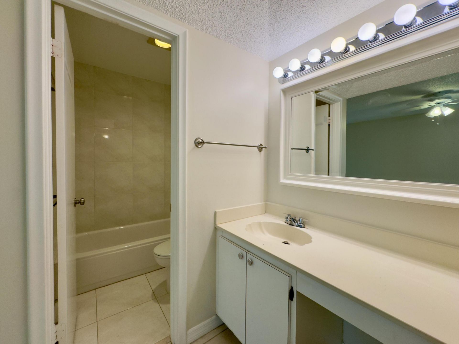 2800 Fiore Way, Unit 201, Delray Beach, FL 33445 Photo