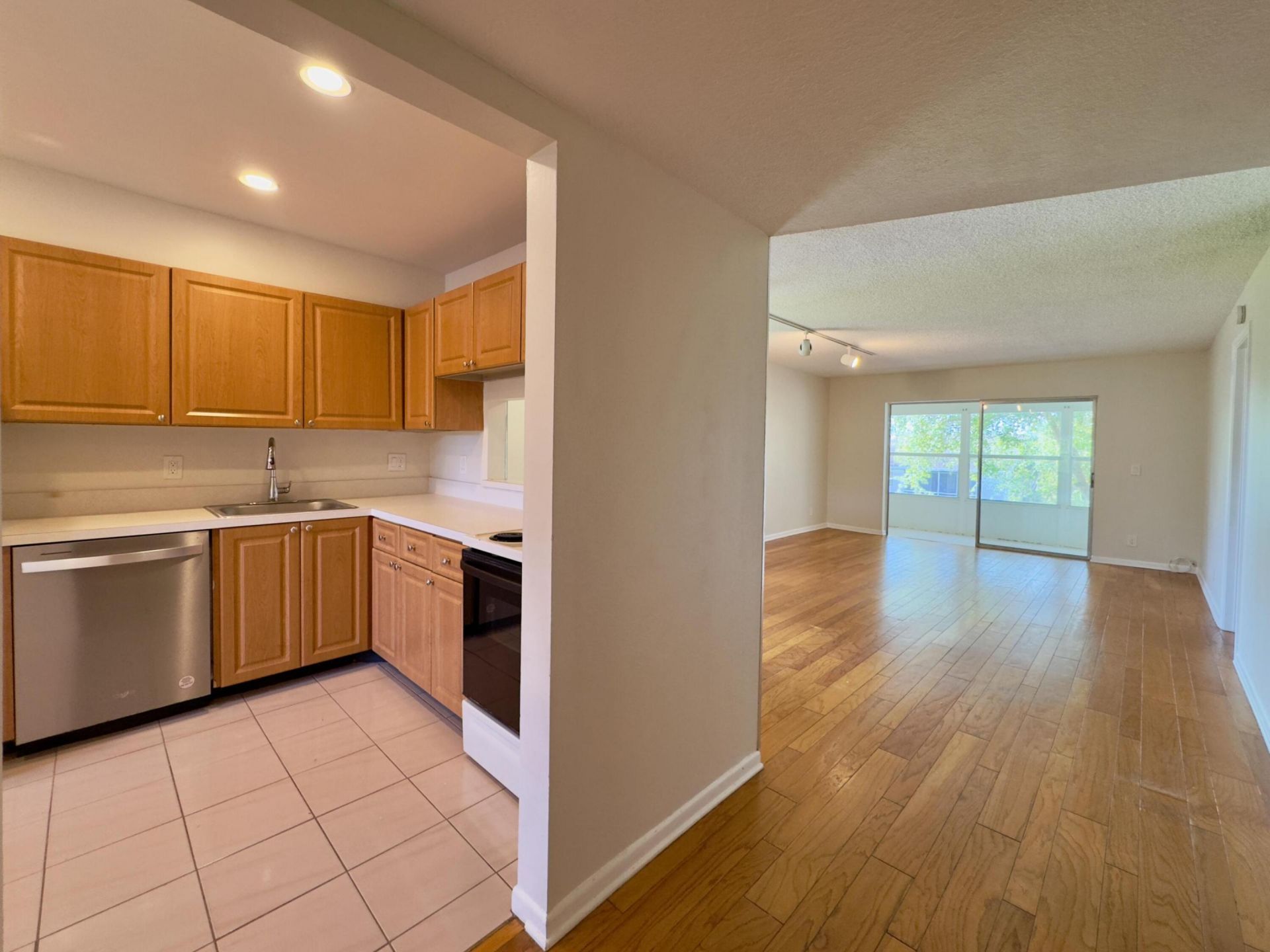 2800 Fiore Way, Unit 201, Delray Beach, FL 33445 Photo