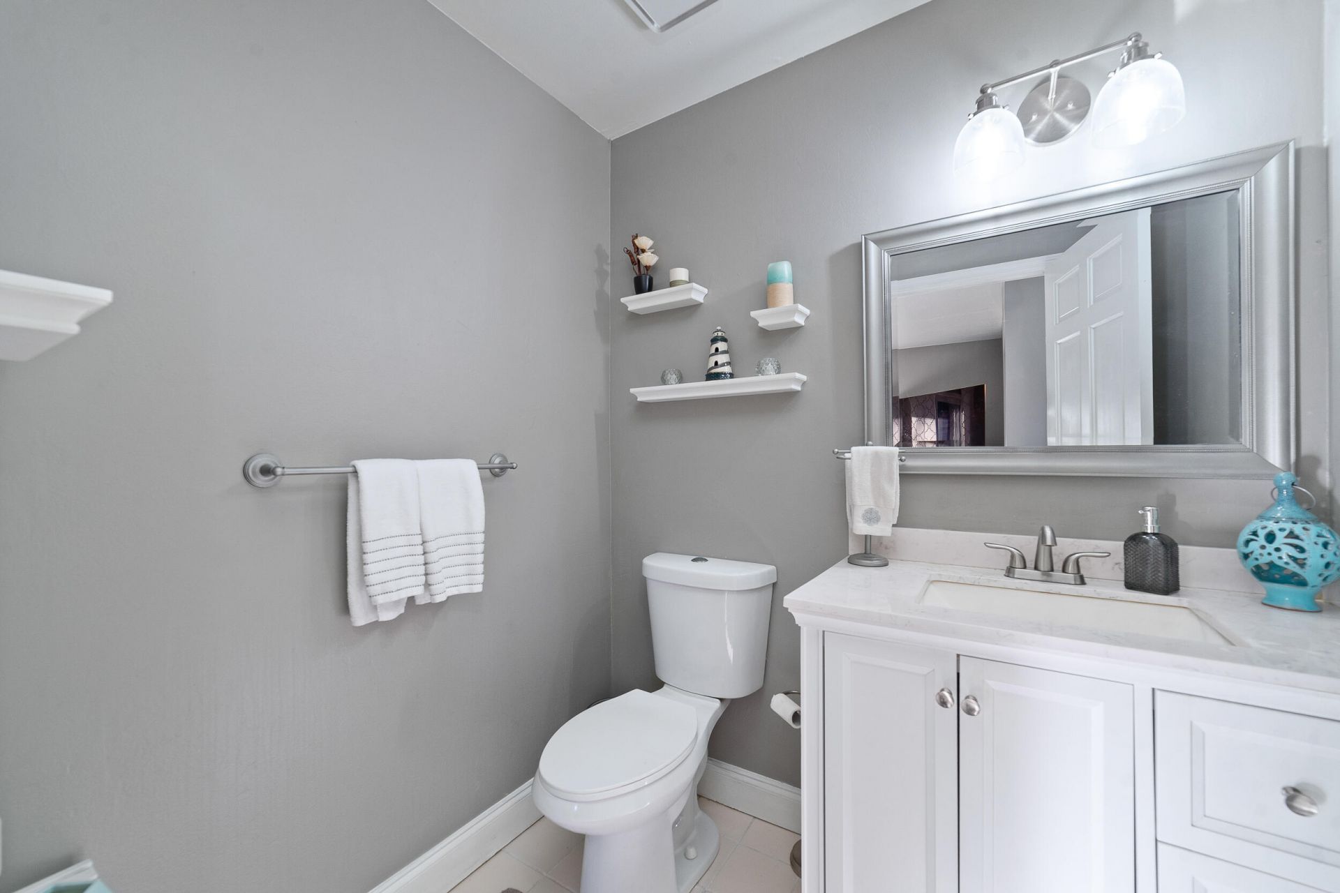 1045 Raintree Lane, Wellington, FL 33414 Photo