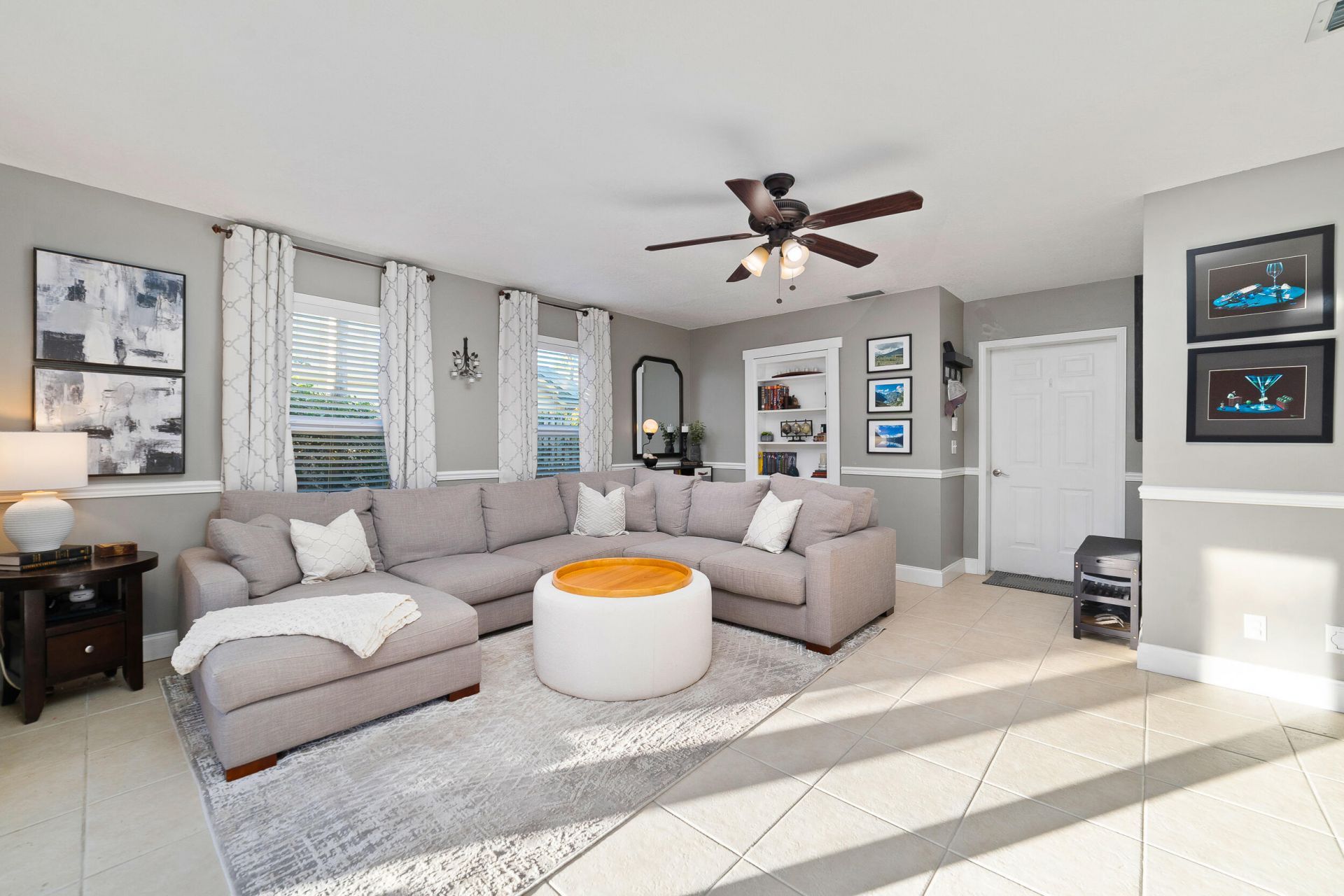 1045 Raintree Lane, Wellington, FL 33414 Photo