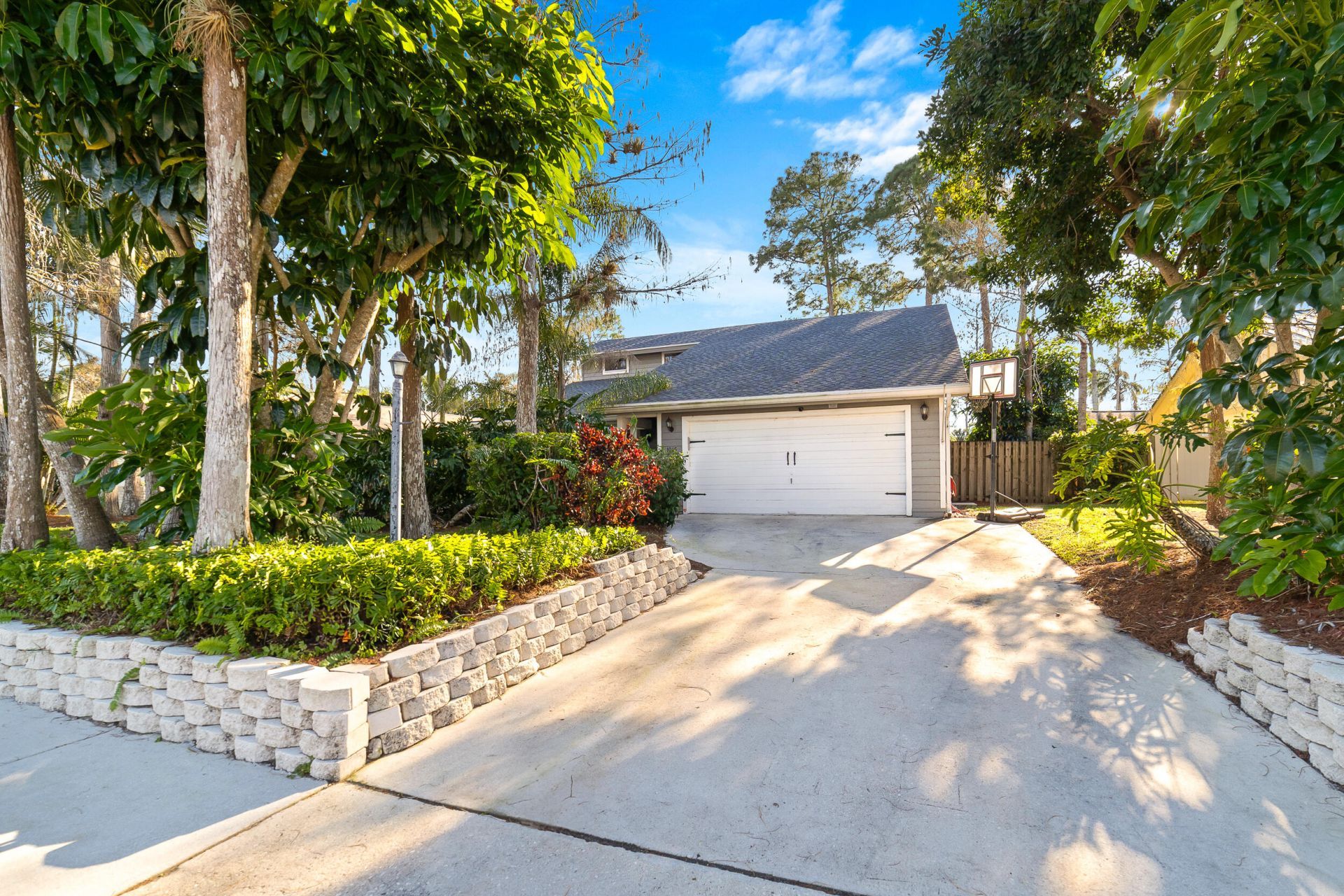 1045 Raintree Lane, Wellington, FL 33414 Photo