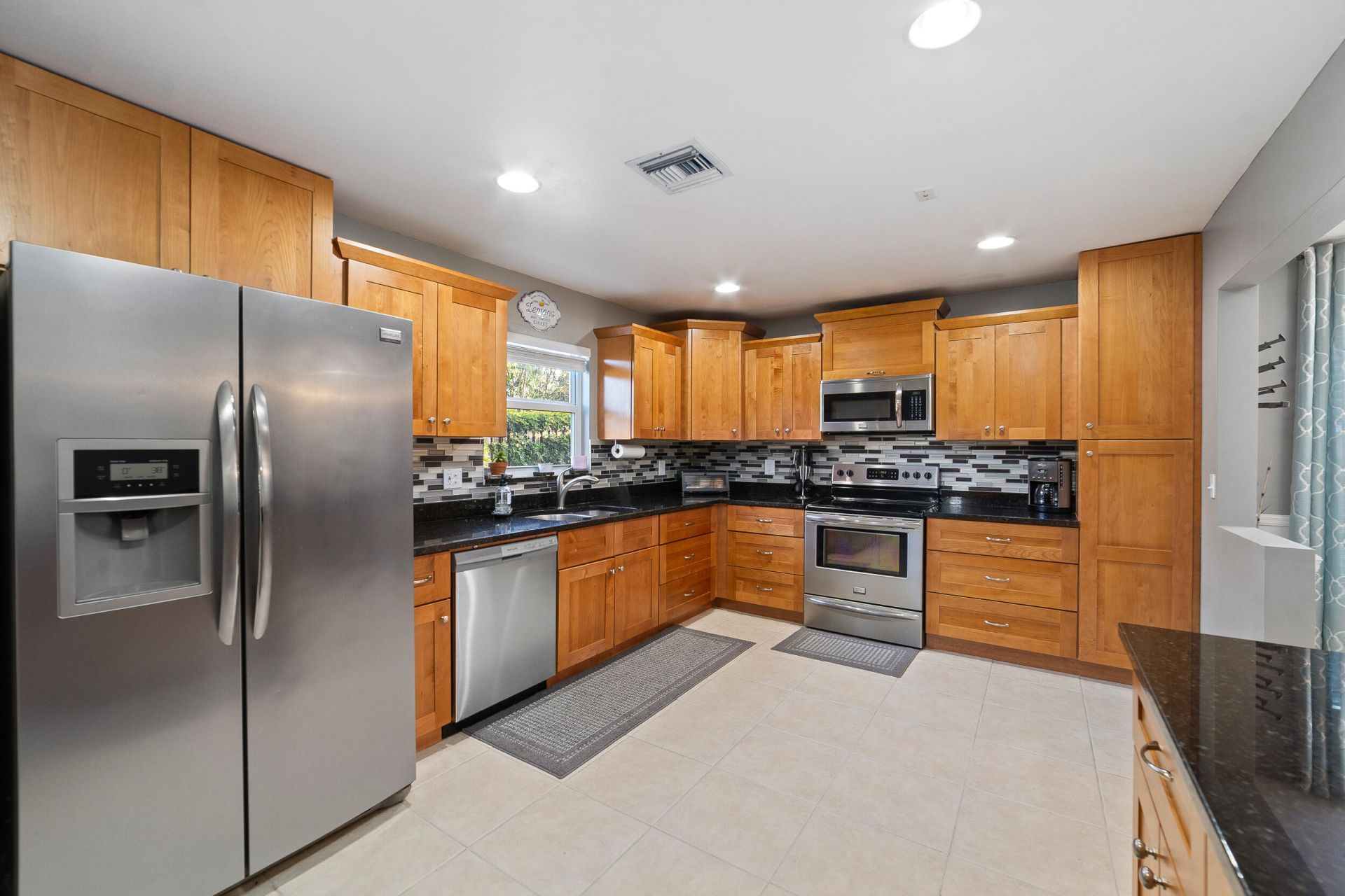 1045 Raintree Lane, Wellington, FL 33414 Photo