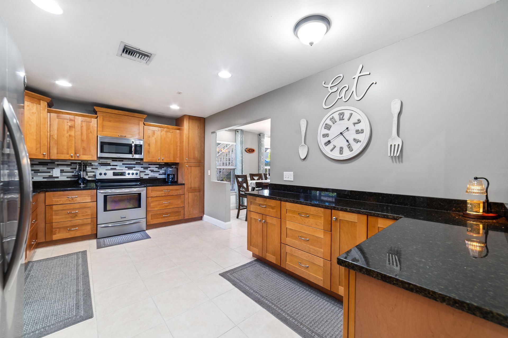 1045 Raintree Lane, Wellington, FL 33414 Photo