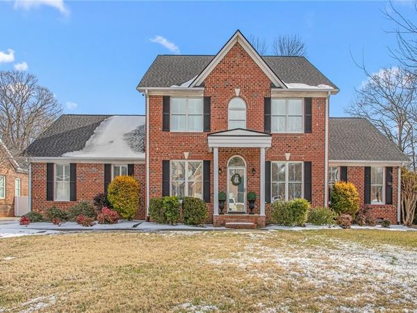 204 Georgetowne Drive , Elon, NC 27244