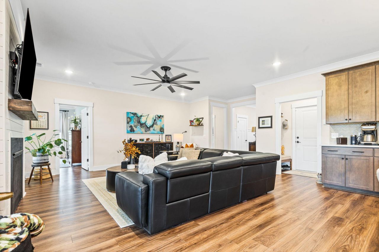 138 Twisted Oak Trail Photo 22