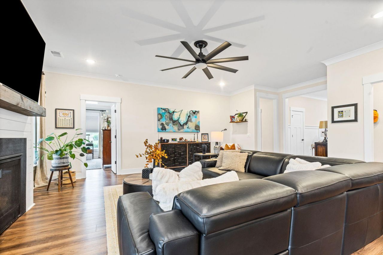 138 Twisted Oak Trail Photo 23