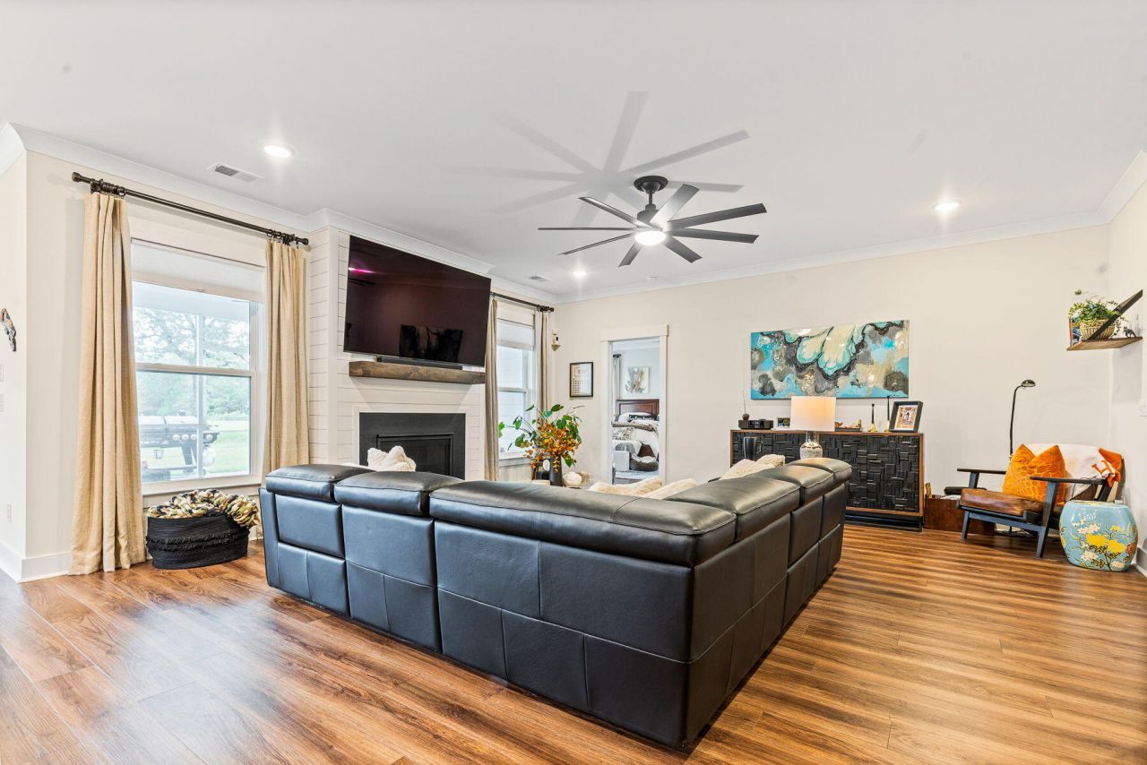 138 Twisted Oak Trail Photo 24