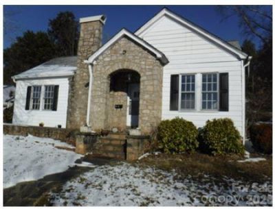 402 W Main Street, Wilkesboro, NC 28697 Main Photo