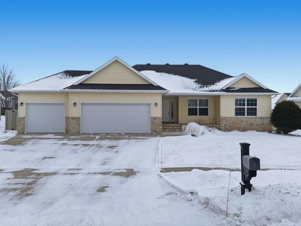 3648 Pierce Street S, Fargo, ND 58104