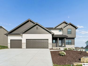12202 S 111th Street, Papillion, NE 68046