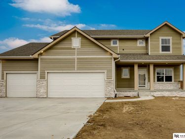 12202 S 111th Street, Papillion, NE 68046