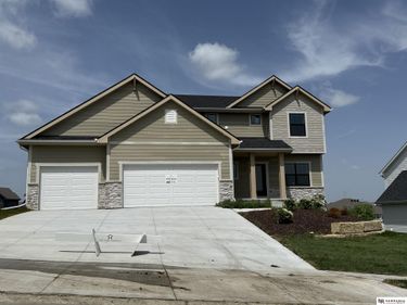 12202 S 111th Street, Papillion, NE 68046