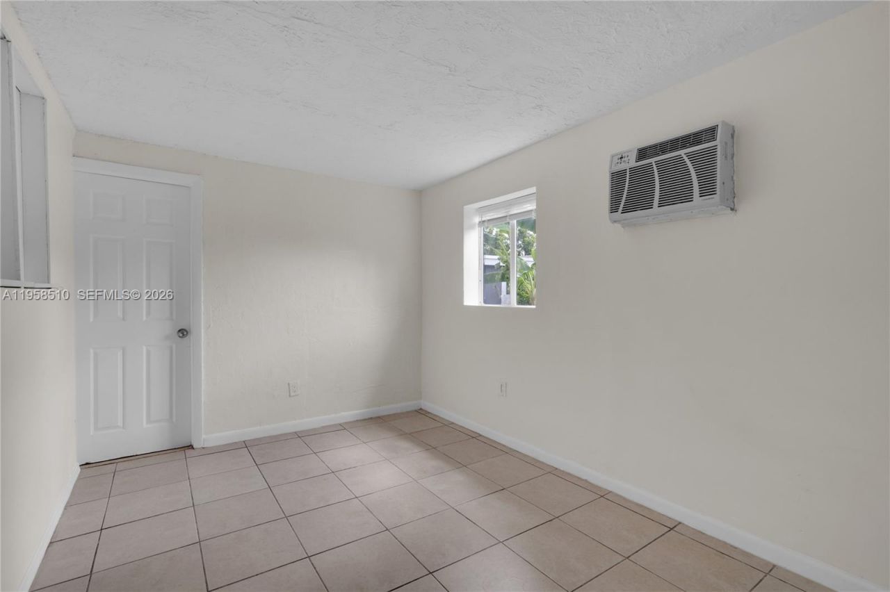 3121 NW 60th St, Miami, FL 33142 Photo