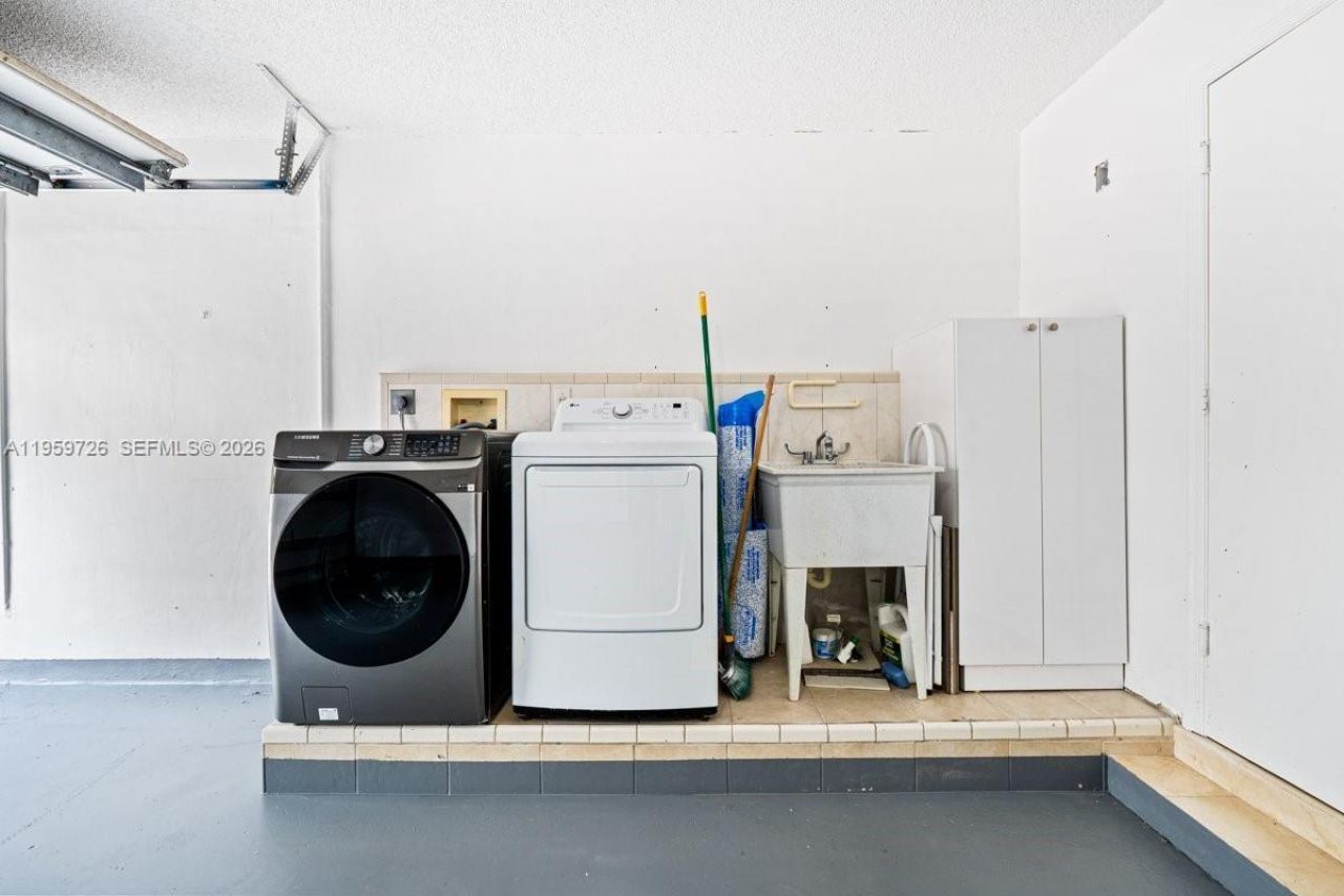 4978 SW 35th Ter, Hollywood, FL 33312 Photo