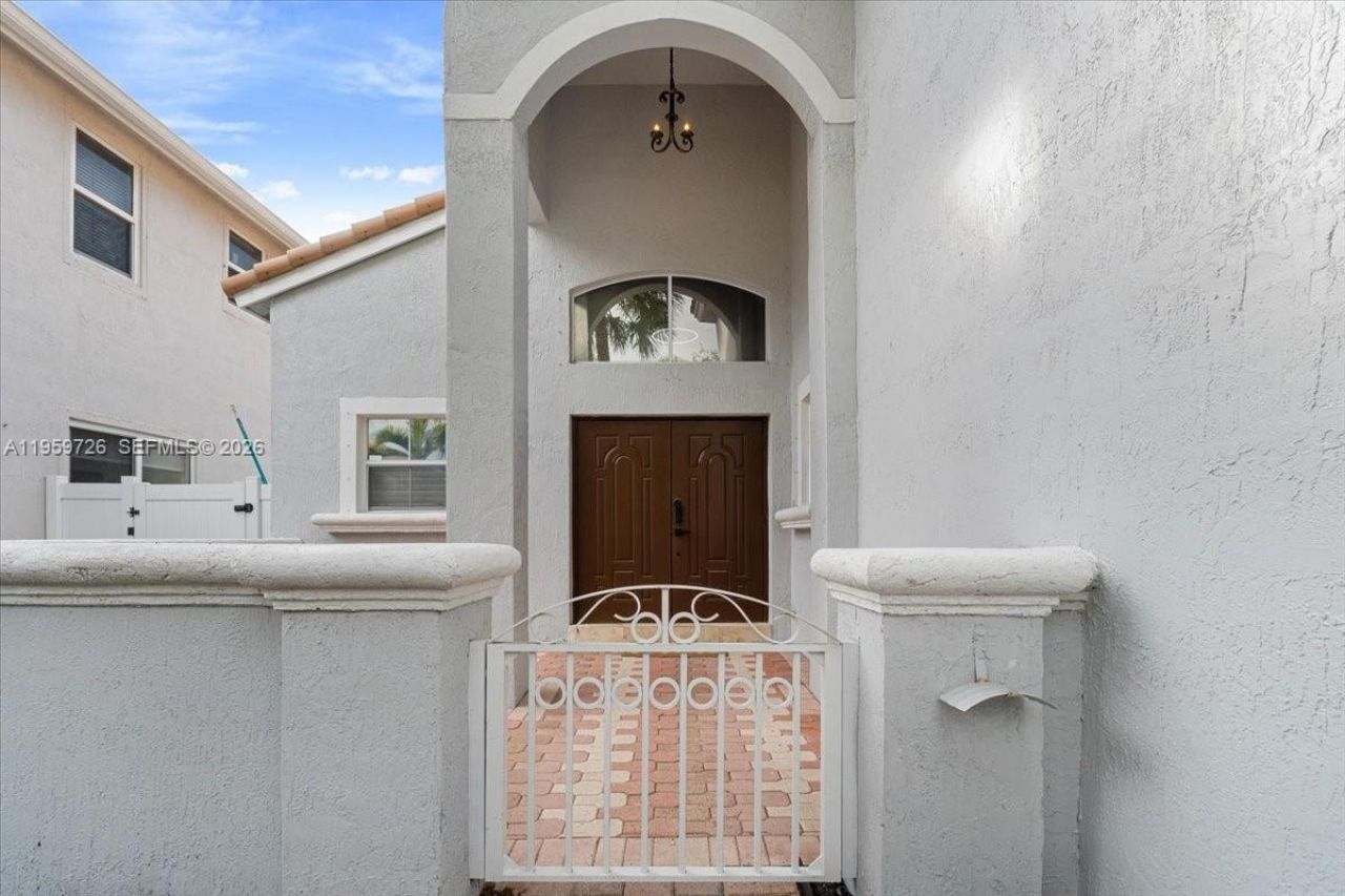 4978 SW 35th Ter, Hollywood, FL 33312 Photo